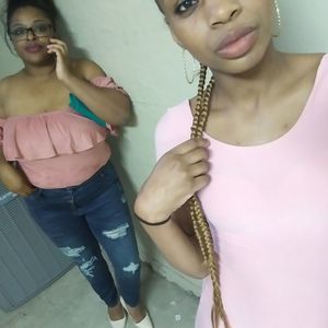 Meet your Posher, Nija